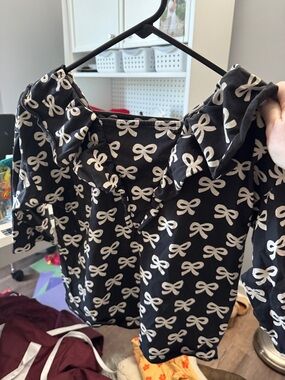 Tea Collection Black Long Sleeve Tee with Cream Bow Print